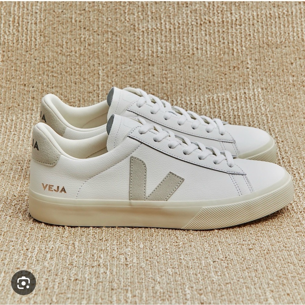 Veja campo sneaker in white natural suede